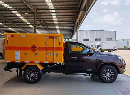 九江爆破器材运输车